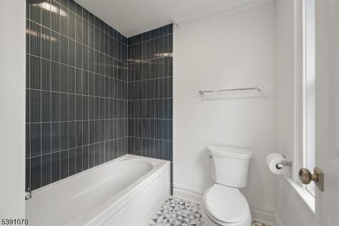 40 Greenview Way Montclair NJ 07043