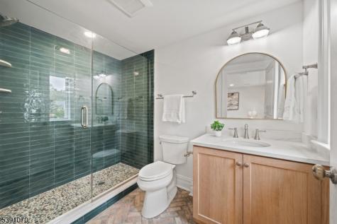 40 Greenview Way Montclair NJ 07043