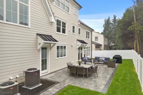 40 Greenview Way Montclair NJ 07043