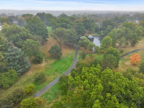 40 Greenview Way Montclair NJ 07043