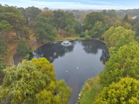 40 Greenview Way Montclair NJ 07043