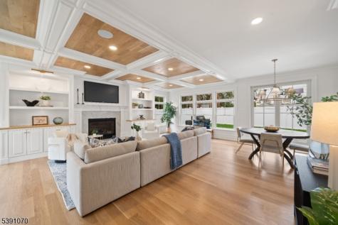 40 Greenview Way Montclair NJ 07043