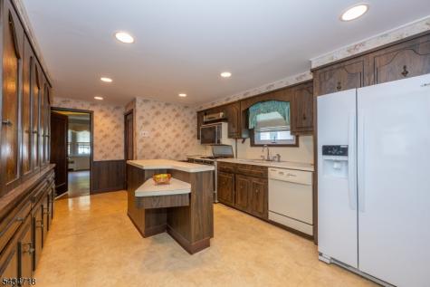 27 Glen Road West Orange NJ 07052
