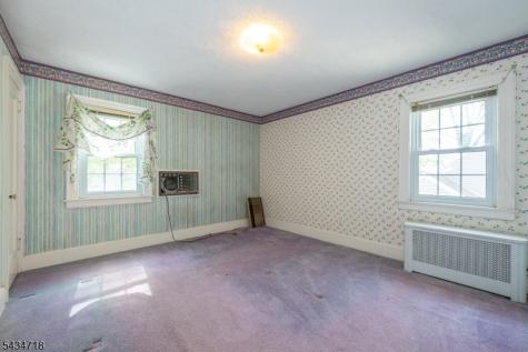 27 Glen Road West Orange NJ 07052