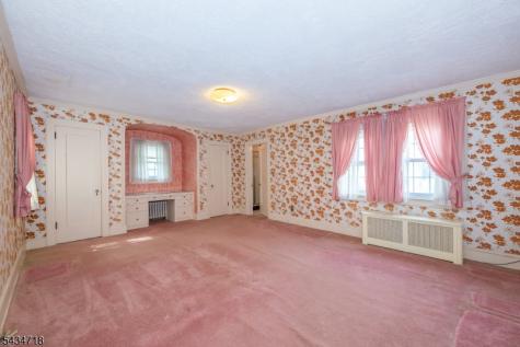 27 Glen Road West Orange NJ 07052