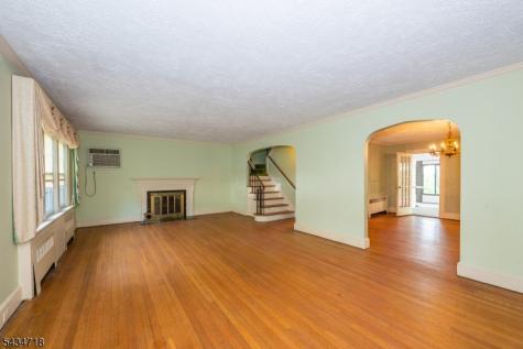 27 Glen Road West Orange NJ 07052
