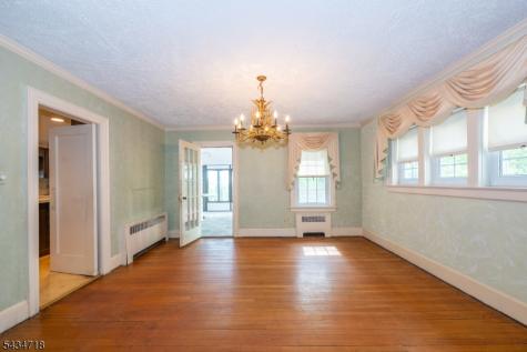 27 Glen Road West Orange NJ 07052