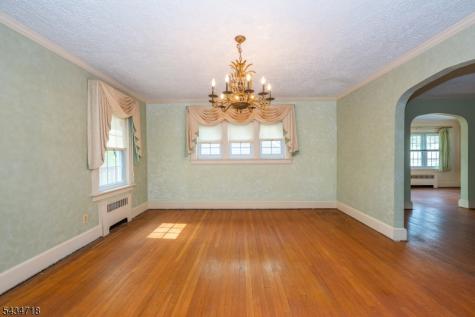27 Glen Road West Orange NJ 07052