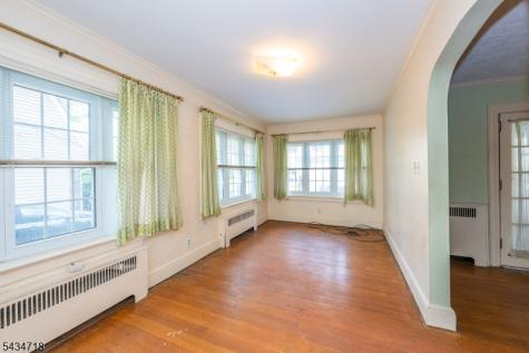 27 Glen Road West Orange NJ 07052