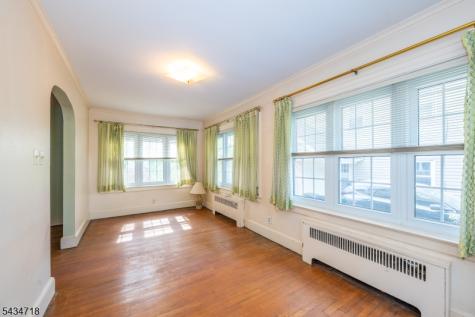 27 Glen Road West Orange NJ 07052