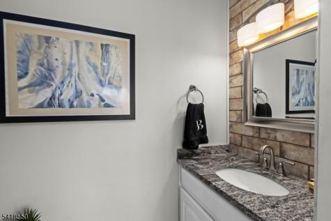 31 Mockingbird Allamuchy NJ 07840
