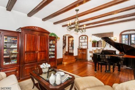 917 Westminster Avenue Hillside NJ 07205