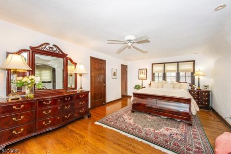 917 Westminster Avenue Hillside NJ 07205
