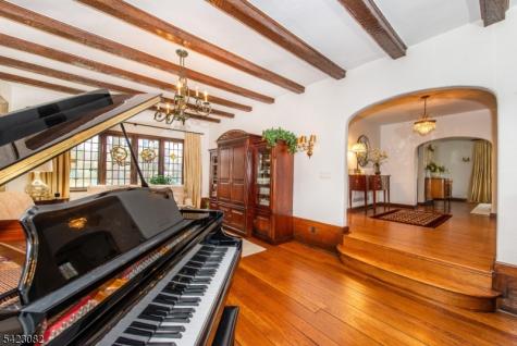 917 Westminster Avenue Hillside NJ 07205