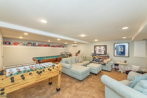 31 Yorkshire Avenue West Milford NJ 07480