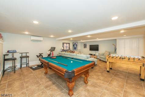 31 Yorkshire Avenue West Milford NJ 07480