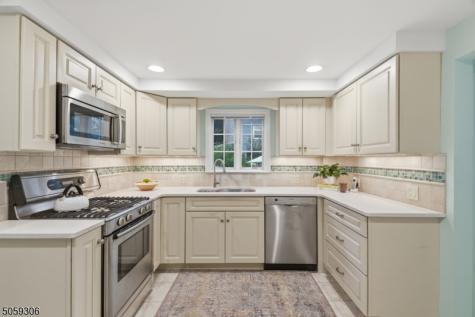 10 College Avenue Montclair NJ 07043