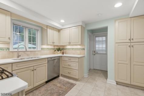 10 College Avenue Montclair NJ 07043