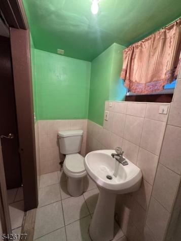276 Madison Avenue Clifton NJ 07011