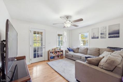16 Green Street Oxford NJ 07863