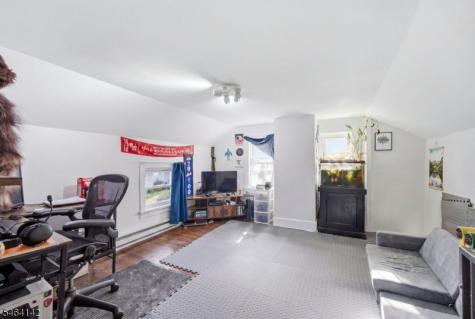 16 Green Street Oxford NJ 07863