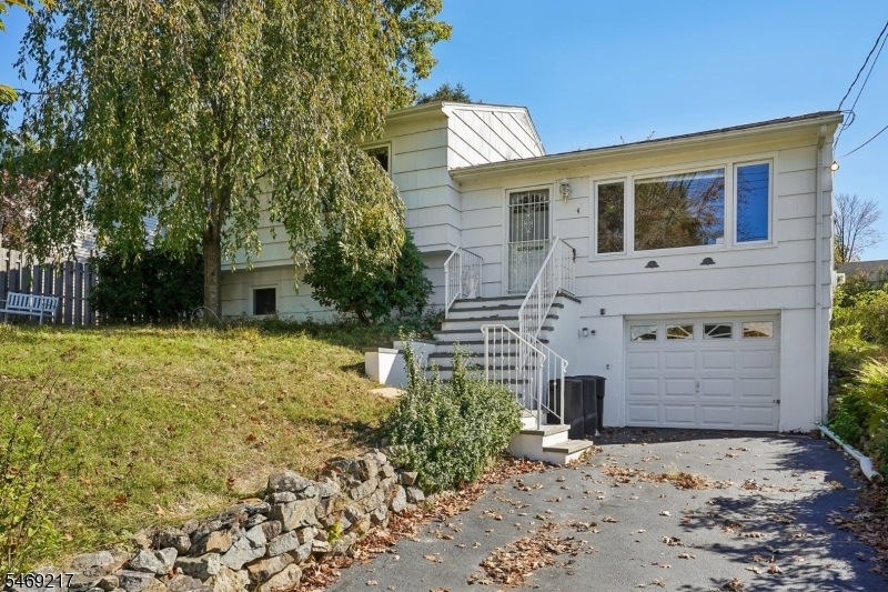 4 Nautical Terrace Jefferson NJ 07849