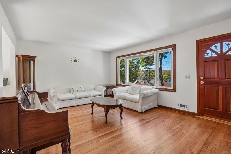 4 Nautical Terrace Jefferson NJ 07849