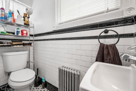 28 Clinton Street Newton NJ 07860