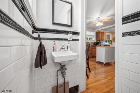 28 Clinton Street Newton NJ 07860