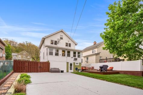 28 Clinton Street Newton NJ 07860