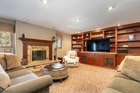 55 Janelle Court Bedminster NJ 07921