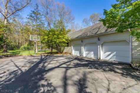 55 Janelle Court Bedminster NJ 07921