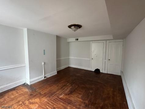 60 Oak Street Jersey City NJ 07304