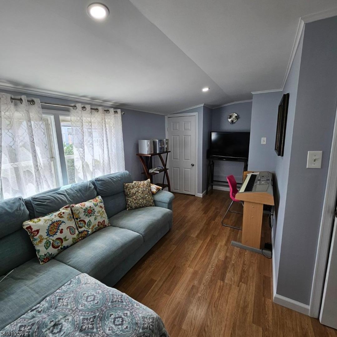 136 Isabelle Street Woodbridge NJ 08840