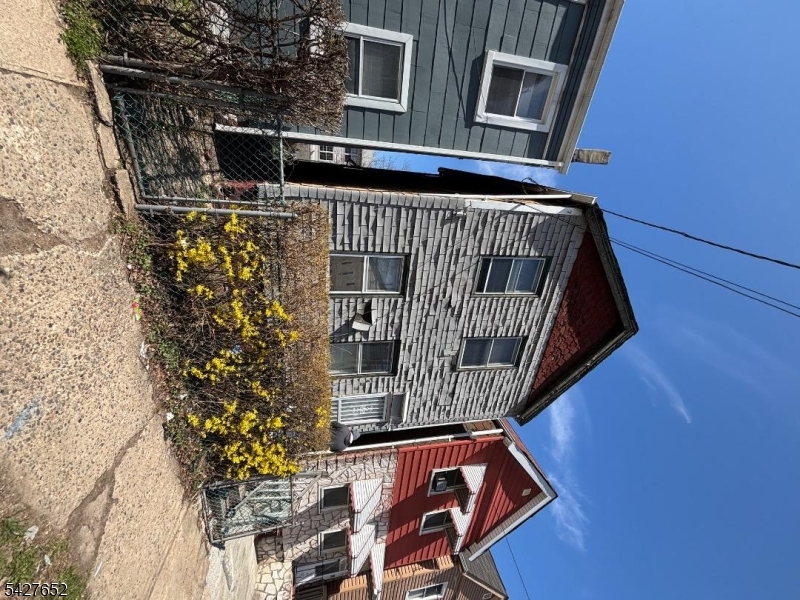 623 S 18th Street Newark NJ 07103