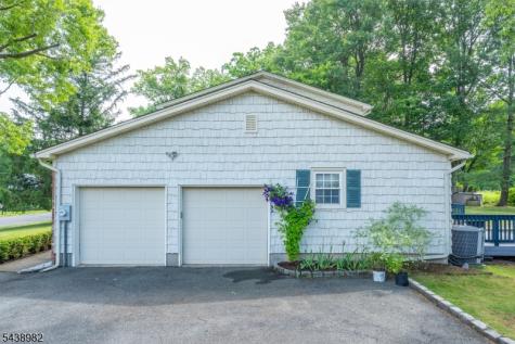 32 Natalie Drive West Caldwell NJ 07006