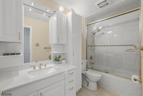 57 Livingston Avenue Edison NJ 08820
