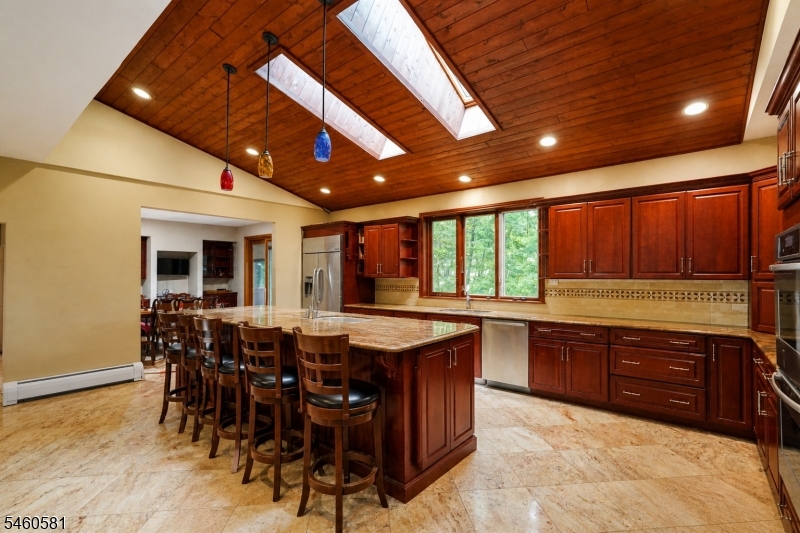 4 Upper Lake Road Jefferson NJ 07438