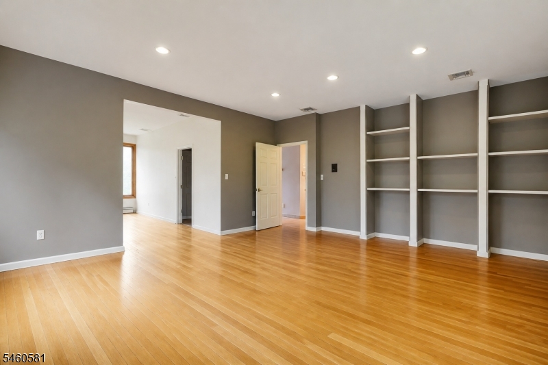 4 Upper Lake Road Jefferson NJ 07438