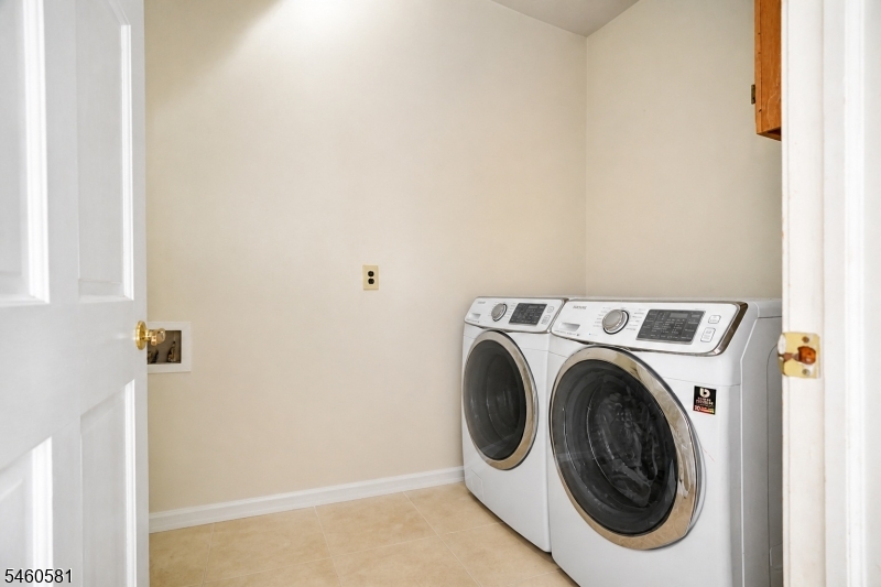 4 Upper Lake Road Jefferson NJ 07438