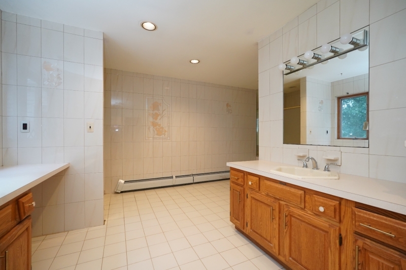 4 Upper Lake Road Jefferson NJ 07438