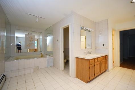 4 Upper Lake Road Jefferson NJ 07438
