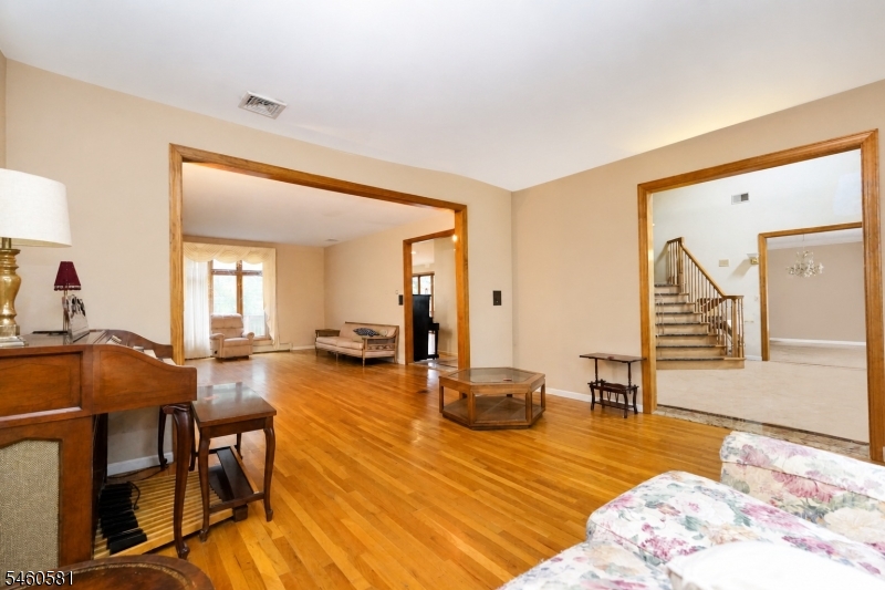4 Upper Lake Road Jefferson NJ 07438