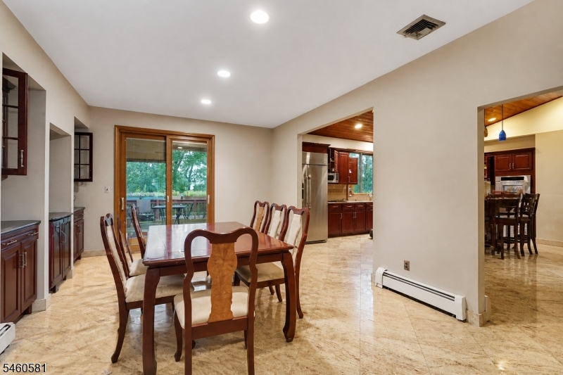 4 Upper Lake Road Jefferson NJ 07438