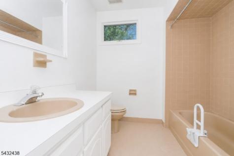 9 Sycamore Lane Piscataway NJ 08854