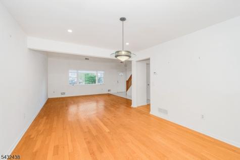 9 Sycamore Lane Piscataway NJ 08854