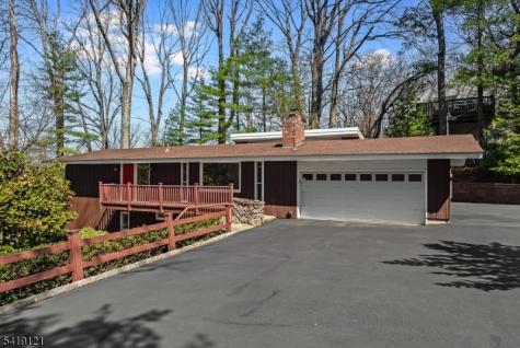 1044 Summit Lane Mountainside NJ 07092