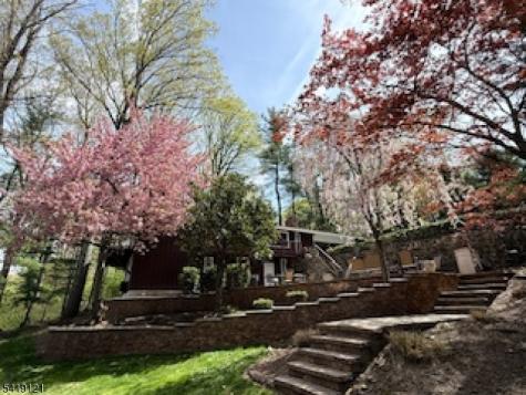 1044 Summit Lane Mountainside NJ 07092