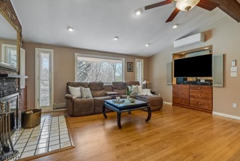 1044 Summit Lane Mountainside NJ 07092