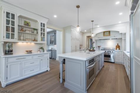 39 Oak Ridge Avenue Summit NJ 07901